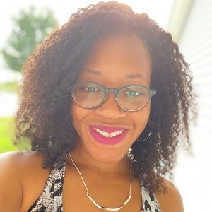 Meet your Posher, Lynnette